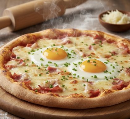 Schinken - Käse - Ei Pizza